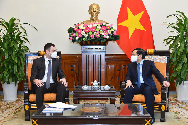 Vietnam suggests Poland assist evacuation of Vietnamese from Ukraine